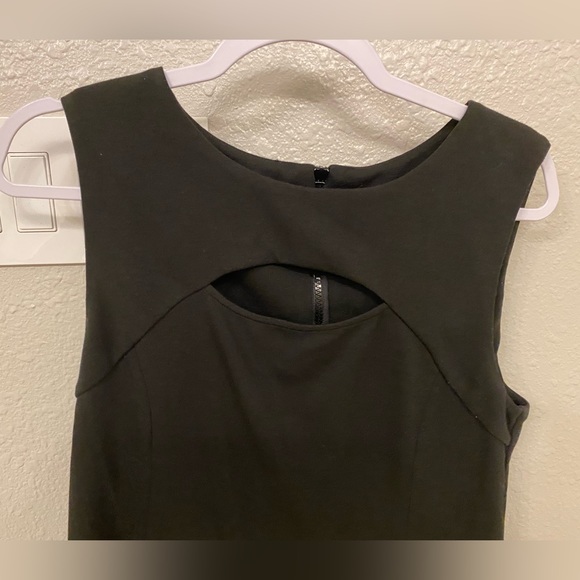 The perfect black top! - Picture 1 of 3